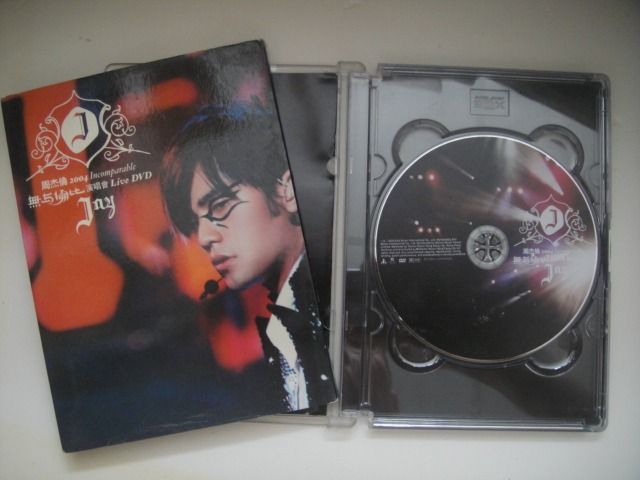 周杰倫 - 無與倫比 演唱會 Live 2004 Incomparable DVD (台灣版) (附紙外盒), 興趣及遊戲, 音樂、樂器 ...