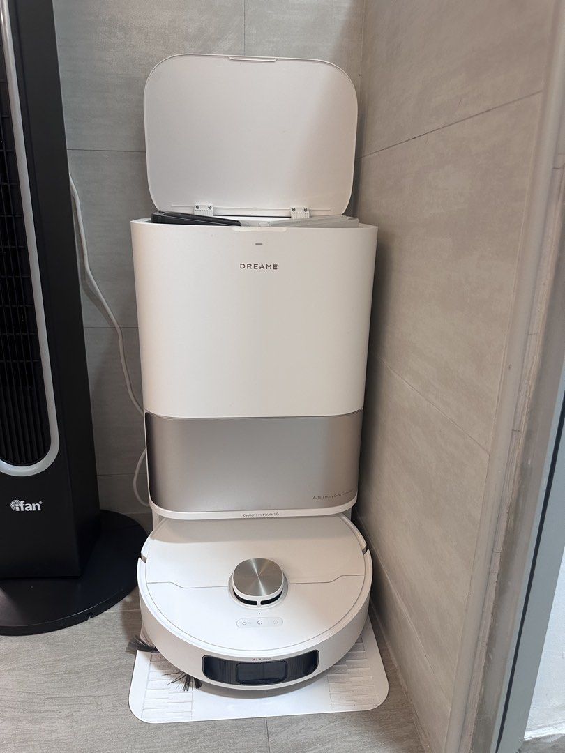 📣 FOR SALE: Dreame L10s Ultra Gen 2 Robot Vacuum & Mop – Like New