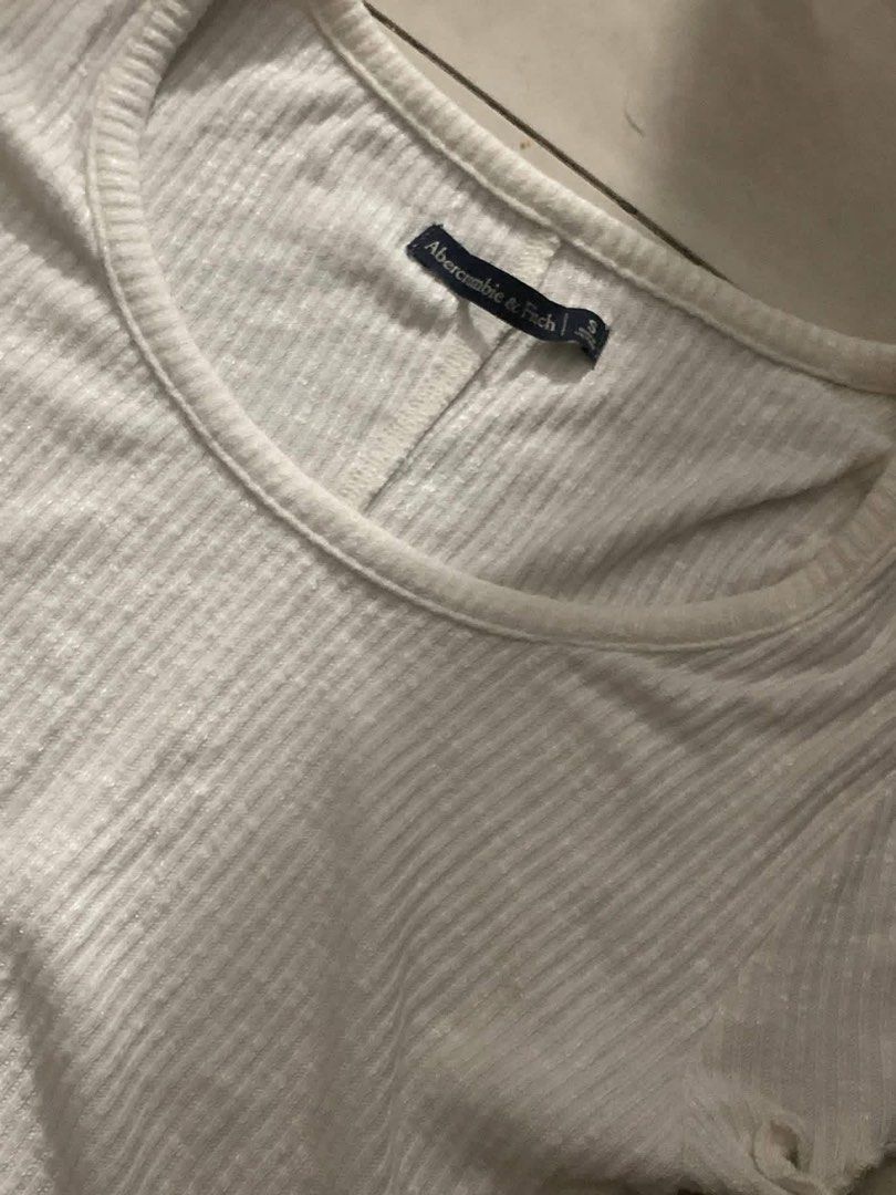 Abercrombie Knitted Top (Category: Shirts) located in Pasay City. Submitted by yang_mg21 (Listing ID 1436227474, Image 3). Description: Nice quality and no issue, pm for more deets .
