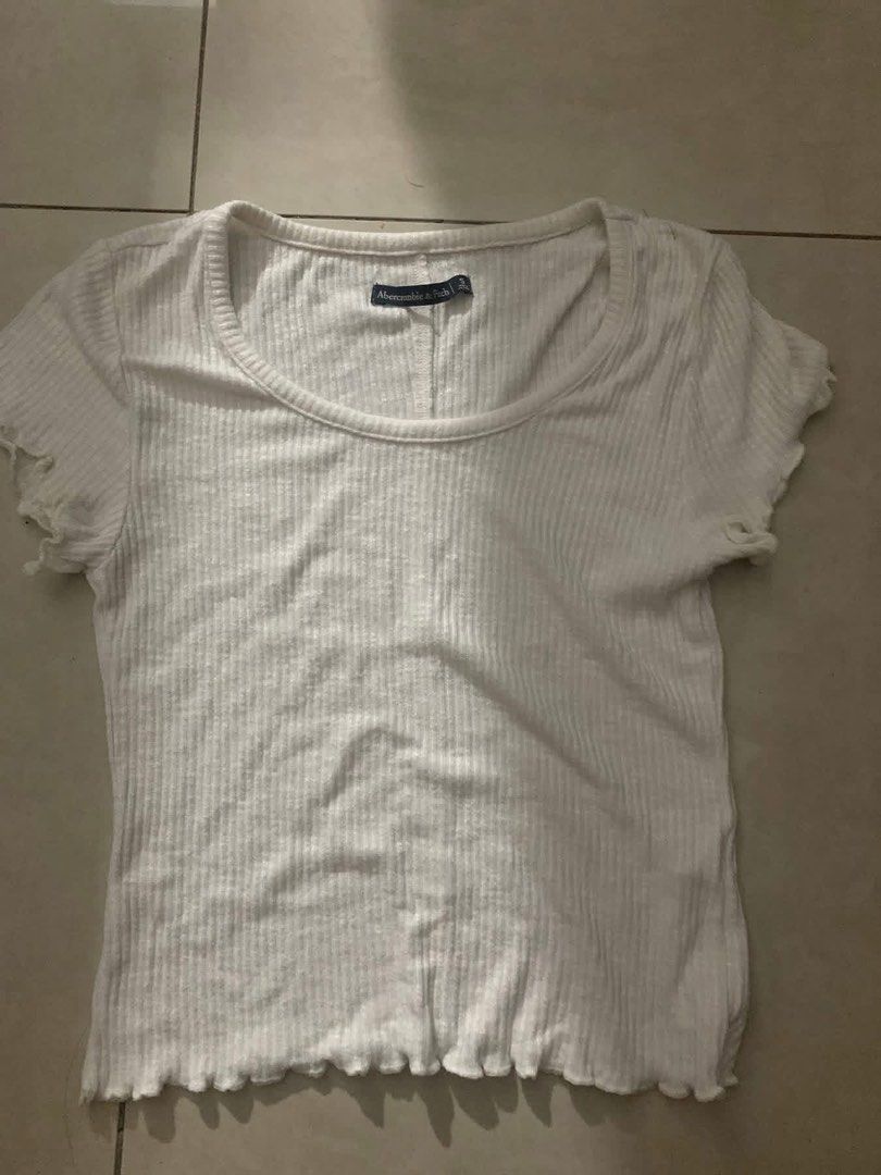 Abercrombie Knitted Top (Category: Shirts) located in Pasay City. Submitted by yang_mg21 (Listing ID 1436227474, Image 1). Description: Nice quality and no issue, pm for more deets .