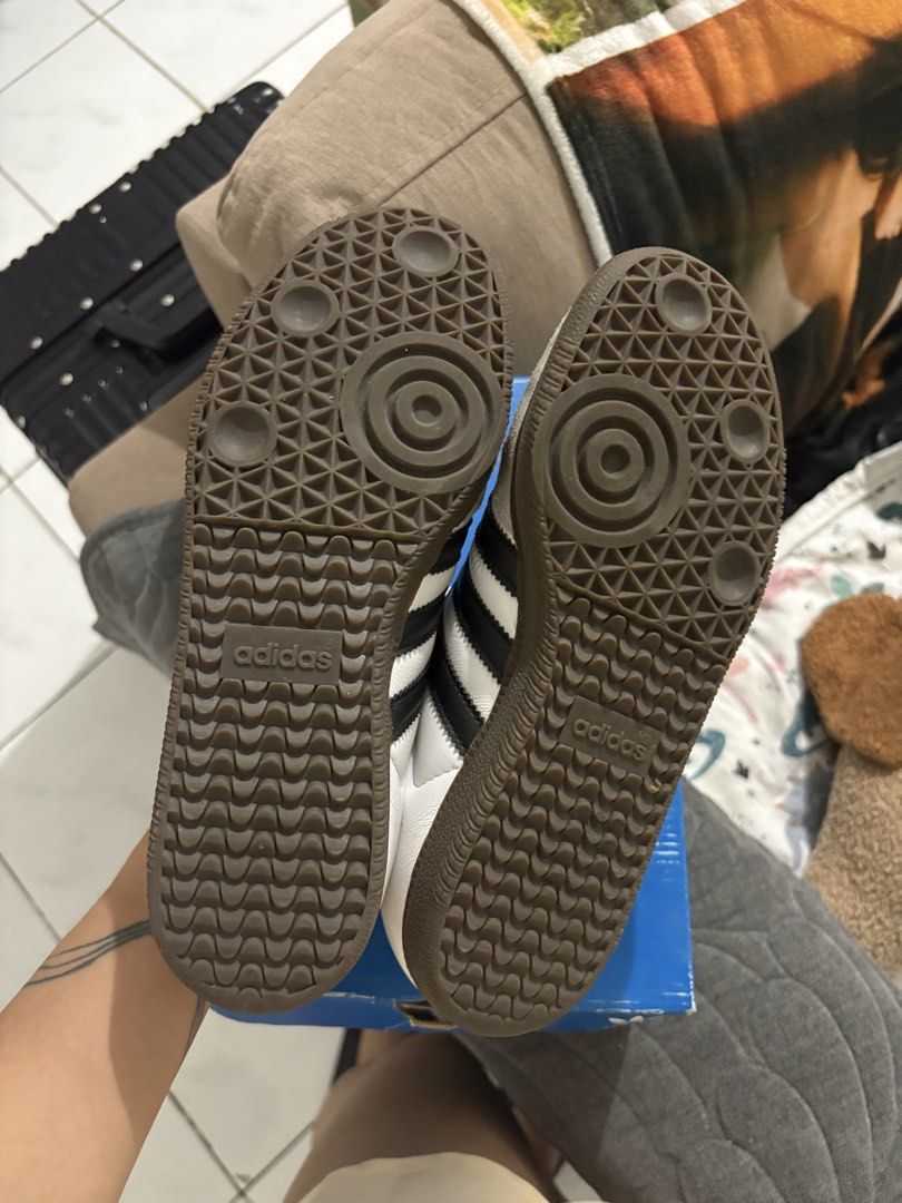 Adidas OG Samba Black & White (Category: Sneakers) located in Mandaluyong City. Submitted by meridaaa (Listing ID 1436261510, Image 3). Description: Size US 5 Lightly used! If cleaned, it’s good as new..