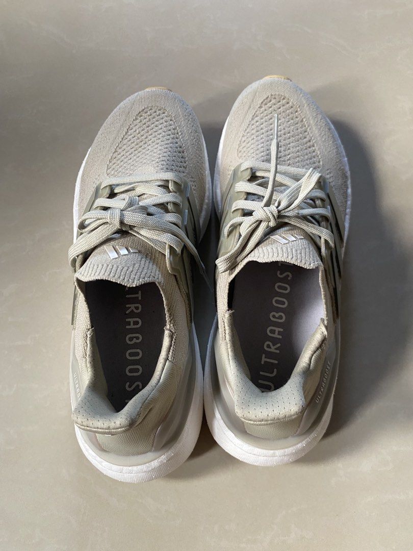 Adidas Ultraboost 5 Shoes (Category: Sneakers) located in Marikina City. Submitted by andreioruga (Listing ID 1436270944, Image 3). Description: UK size - 6 no issue as new condition original with scannable qr.