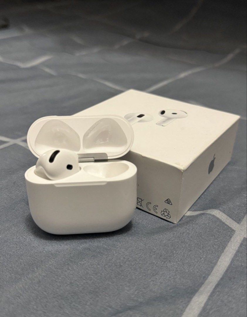 AirPods 4 Active Noise Cancellation - Left Pod + Case (Right Pod Missing) (Category: Earphones) located in Caloocan City. Submitted by katequiballo (Listing ID 1436235760, Image 1). Description: RFS: right pod missing No any other flaws. Like new. Bought last December 25, 2025 Negotiable.