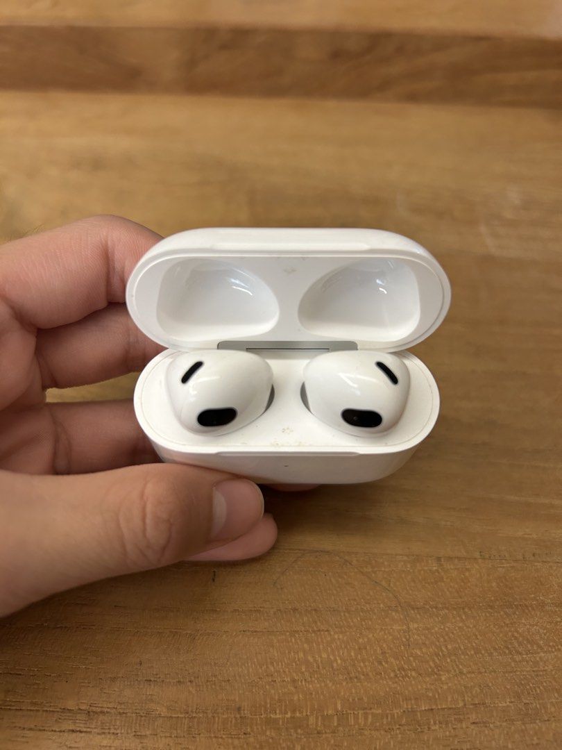 Airpods Gen 3445656124087357441