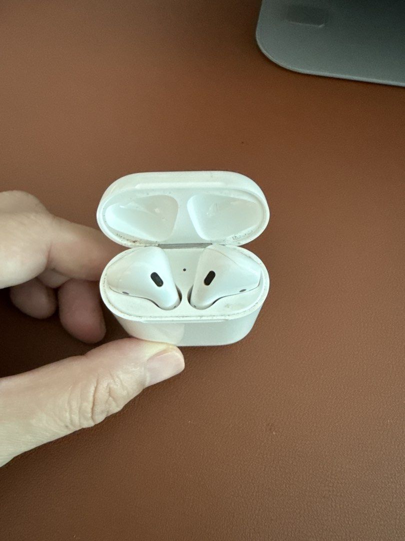 Apple AirPods 