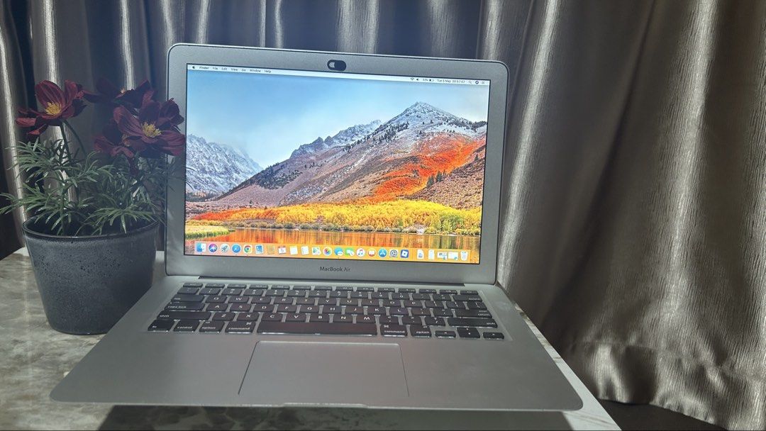 Apple MacBook Air 13-inch (2015)446057095900712963