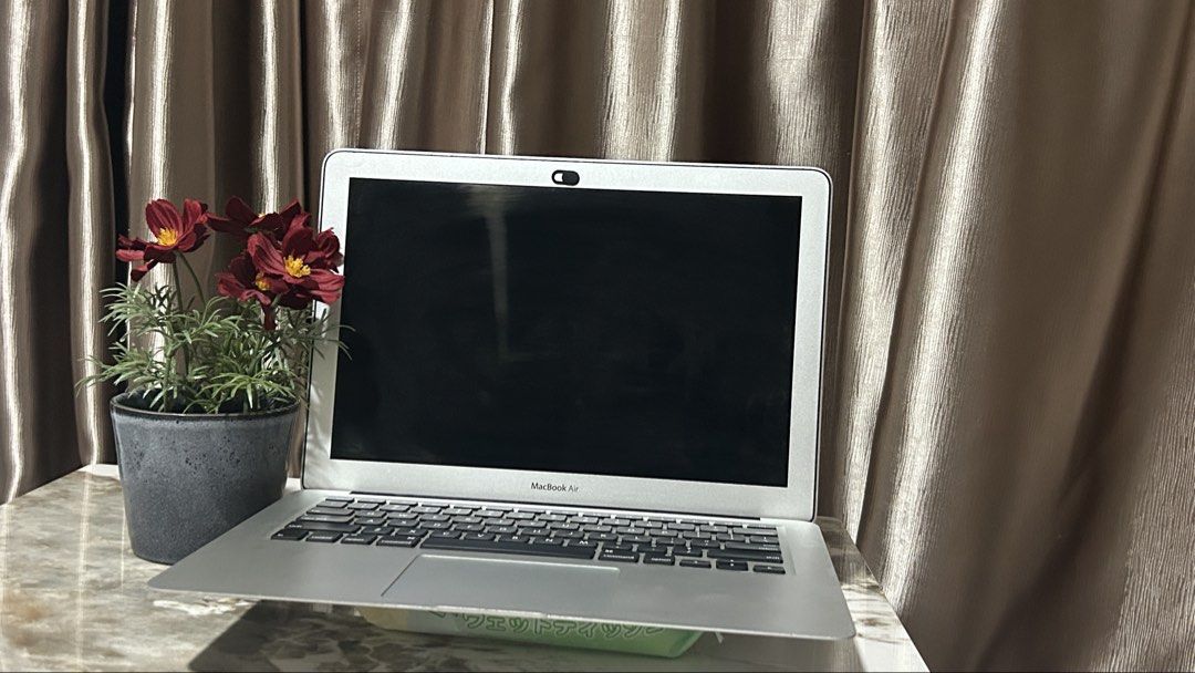 Apple MacBook Air 13-inch (2015)446057095900712962
