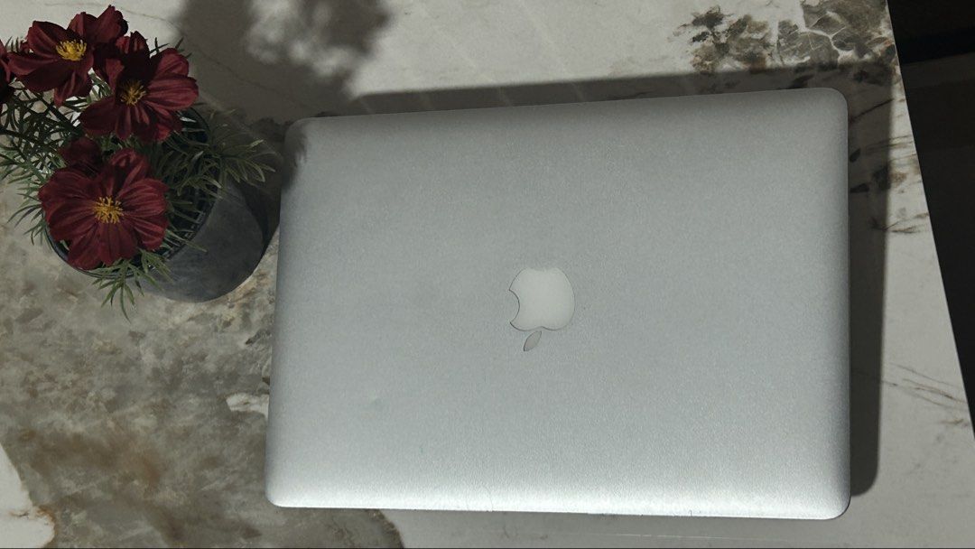 Apple MacBook Air 13-inch (2015)446057095900712961