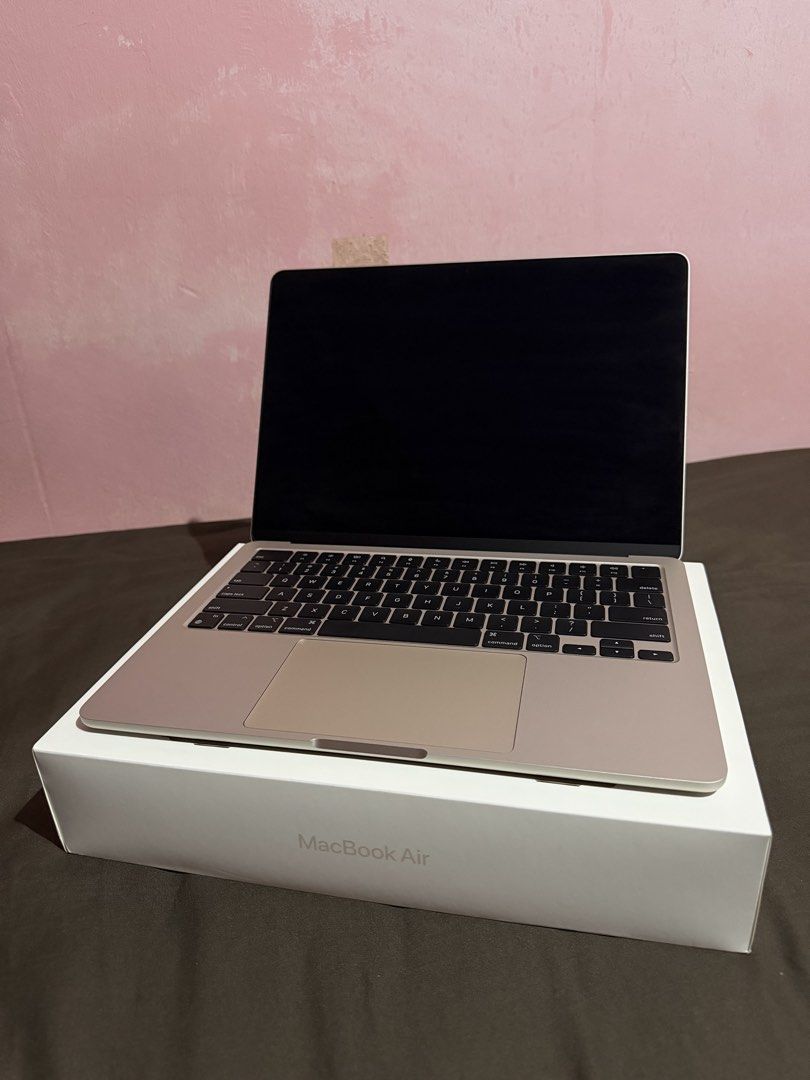 Apple MacBook Air M2 (13.6 Inch)445663258073507844