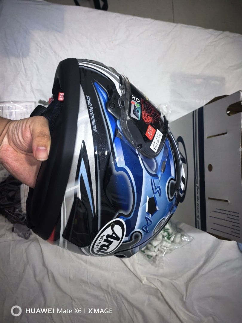Arai RX-7X 07大眼全盔 XL 2026.2 (Category: Motorcycle Apparel) located in Singapore. Submitted by youngtiger_29697e (Listing ID 1433481445, Image 3). Description: Arai RX-7X 07大眼全盔，全新未拆封，原厂包装盒镜片配件齐全.