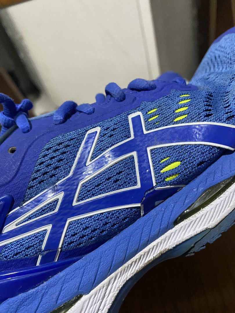 Asics Running Shoes (Category: Sneakers) located in Cavite. Submitted by jaffahediah_12 (Listing ID 1436191744, Image 2). Description: 24cm Need wash Minimal crack - need dikatan (see picture) Must Read - All items are preloved Payments first via G. - Always limit your expectation when buying. - Some may have flaws, dirts and stains but no major flaws and all items are wearable. Thank you and happy online shopping :) .