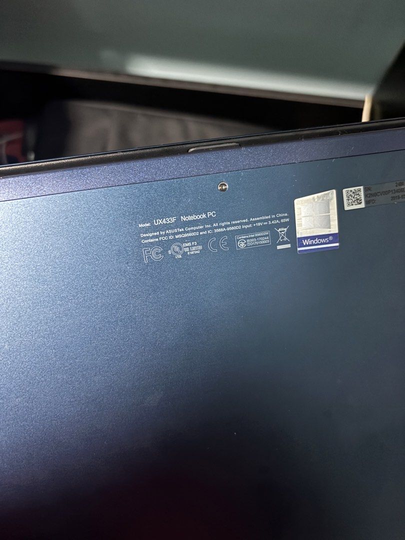 Asus Zenbook 14445663264920709124