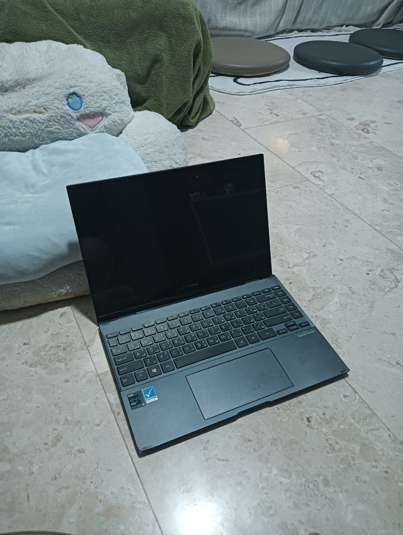 Asus ZenBook i7 OLED Touchscreen Laptop
