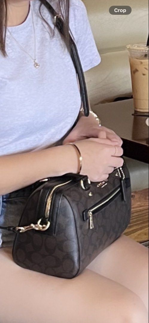 Authentic Coach Doctors two-way bag (Category: Shoulder Bags) located in Cabanatuan. Submitted by pixiecollections (Listing ID 1436206560, Image 1). Description: Used minimally Stored in good condition Open for swapping No haggling RFS: not used masyado.