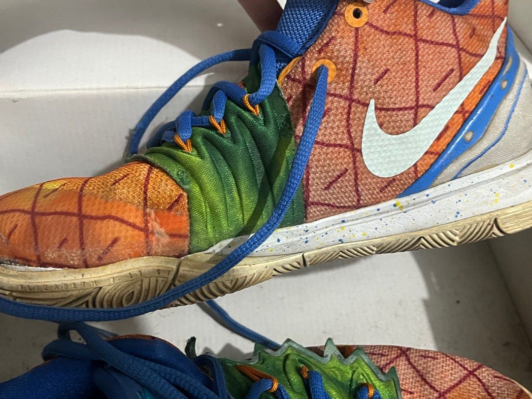 (authentic) NIKE KYRIE 5 - Pineapple House Spongebob Squarepants (Category: Sneakers) located in Manila. Submitted by corecabinet (Listing ID 1436166734, Image 2). Description: BOUGHT FROM THE US size: 5-6Y condition: well condition, just need to clean ! rfs: ‘di na po ginagamit :(.