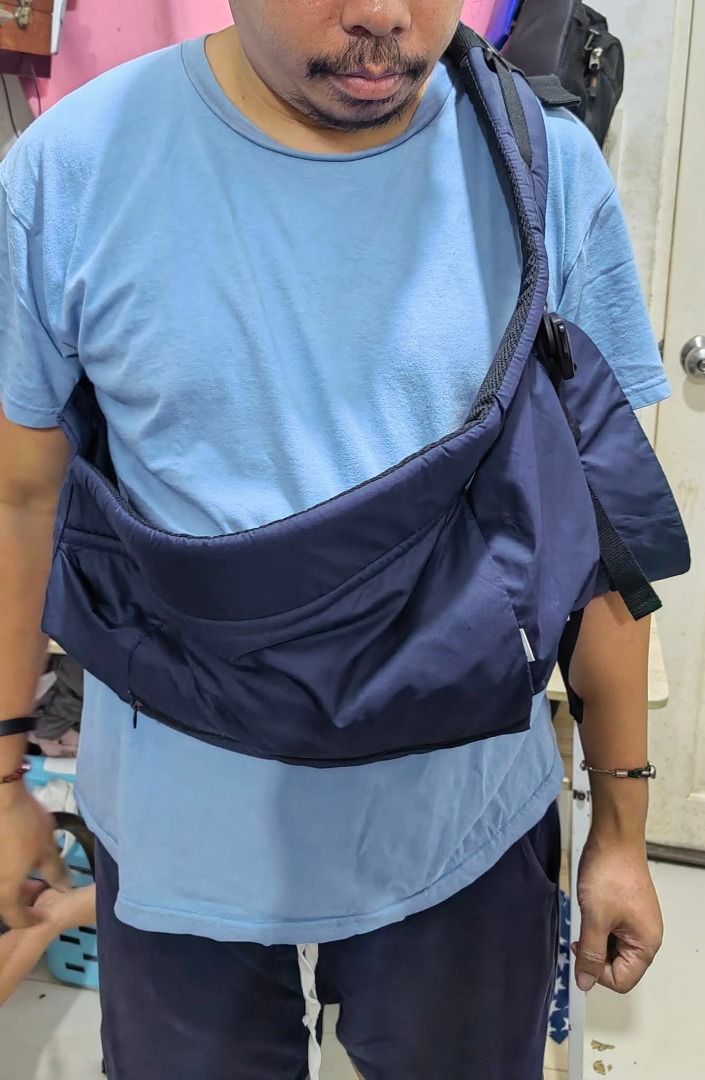 Baby Carrier (Category: Carriers & Slings) located in Cebu City. Submitted by dudes_villanueva (Listing ID 1436223910, Image 2). Description: Baby Carrier Brand: Cinq Manières Eightex 📌 can be used in five different carrying positions, typically including newborn (horizontal), face-in, face-out, hip, and back carry. 📌 lightweight and foldable into a compact shape for easy storage or travel. 📌 breathable mesh or soft fabric suitable for differe