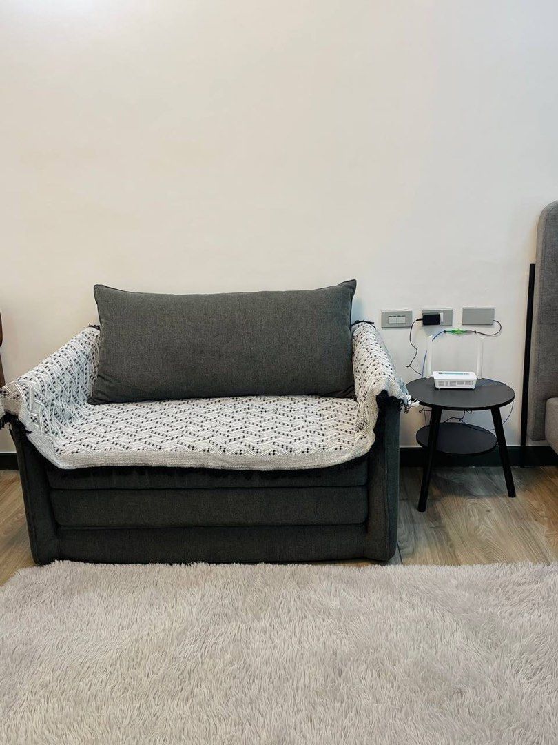 Baguio Transient unit (Category: Apartments & Condos) located in Pasig City. Submitted by audiexx (Listing ID 1419494901, Image 2). Description: Good for 3-4 persons - Centrally located with balcony. Walking distance to Botanical Garden and SM Baguio - Free parking within premises - Pets not allowed Rates: Weekdays - 2,750 Weekends - 3,000.
