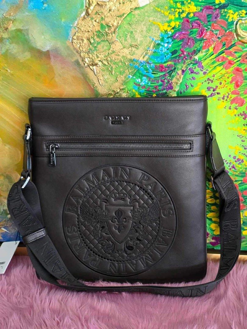 Balmain (Category: Luxury Bags & Wallets) located in Paranaque City. Submitted by sarahlarsson_ (Listing ID 1436130860, Image 3). Description: DM FOR PRICE.