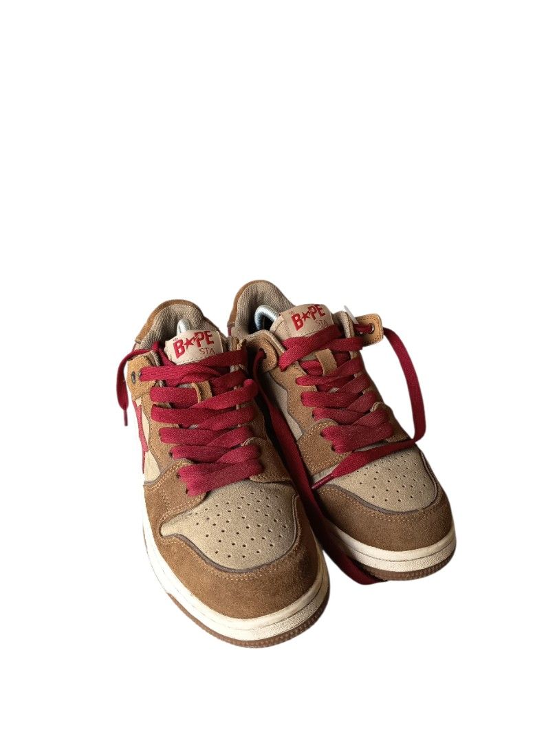 Bape (Category: Sneakers) located in Cuartero. Submitted by geobarredo (Listing ID 1436143016, Image 3). Description: BAPE Sk8 Sta Low 'Wheat Red'🔥 Elevate your rotation with these standout Sk8 Stas. Featuring a premium wheat-colored nubuck upper and that signature bold red star, these are a must-have for any BAPE collector. Released as part of the 2021 collection, they perfectly blend vintage skate vibes with modern streetwear luxury. •Conditio