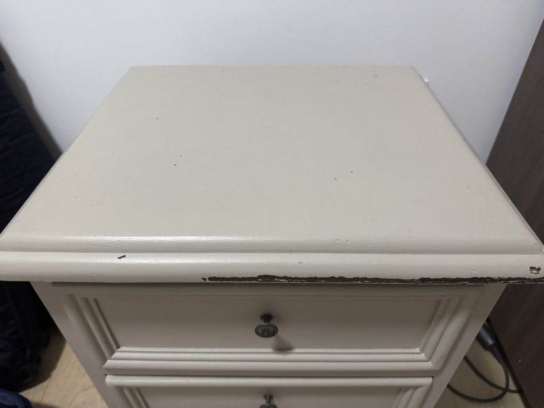 Bedside table446090755620229122