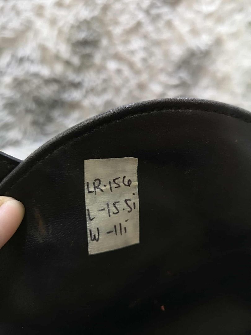 Black Drawstring With Flap Backpack Bag (Category: Backpacks) located in Santa Cruz. Submitted by jmy_surplus.2 (Listing ID 1436151486, Image 3). Description: Size ; L - 15.5 W - 11 Color ; Black Type ; Backpack bag Brand ; No brand Material ; Nylon , Leather Style ; Black Drawstring Backpack bag LR 156 JMY 1 Batch #202.