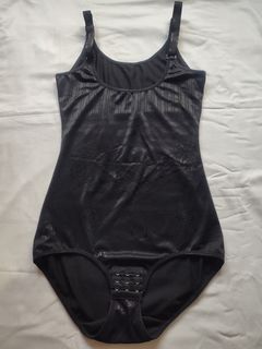 (Category: ) located in . Submitted by urthriftbff (Listing ID 1436122169, Image 1). Description: .