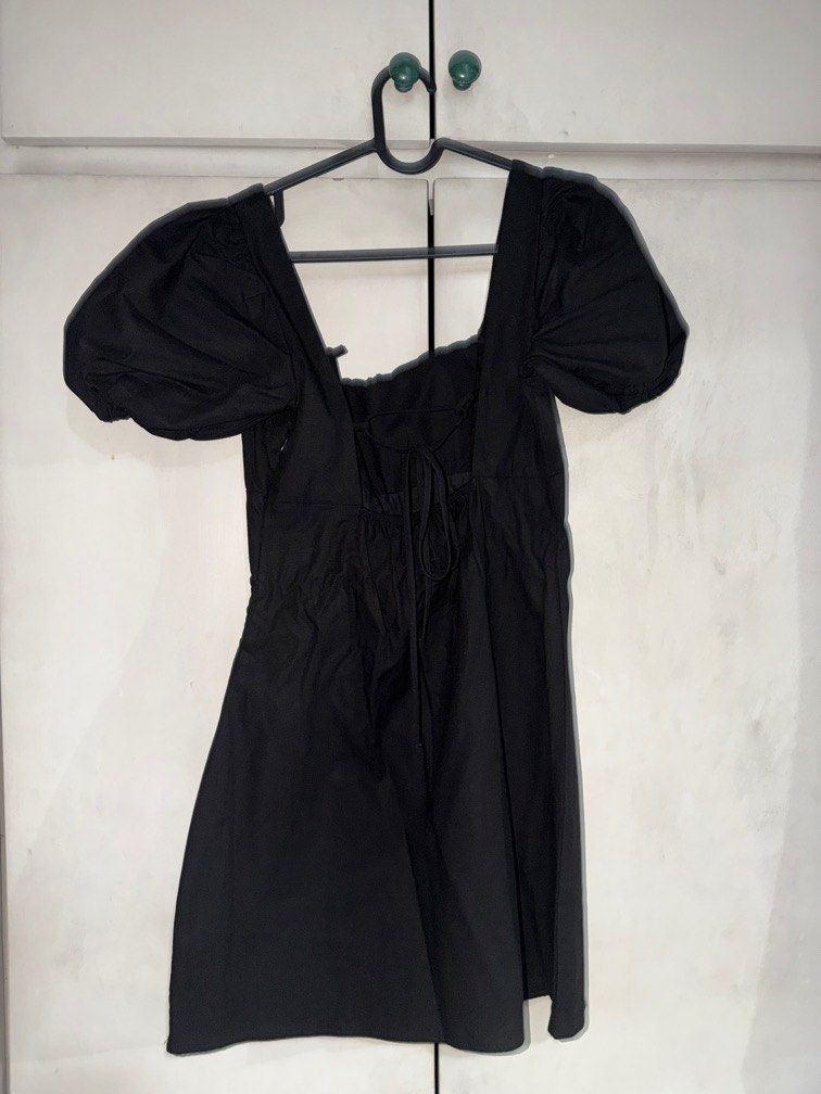 Black Mini Drees - Backless with Ribbon and Puffy Sleeves (Category: Dresses) located in Pasig City. Submitted by _annika (Listing ID 1436214659, Image 2). Description: .