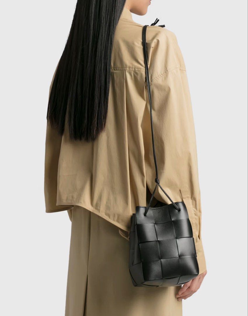 Bottega Veneta Bucket Bag (Category: Luxury Bags & Wallets) located in Taguig. Submitted by sourcedbym (Listing ID 1436247633, Image 1). Description: Authentic bottega. Comes complete. For pre order. Arrives within may..