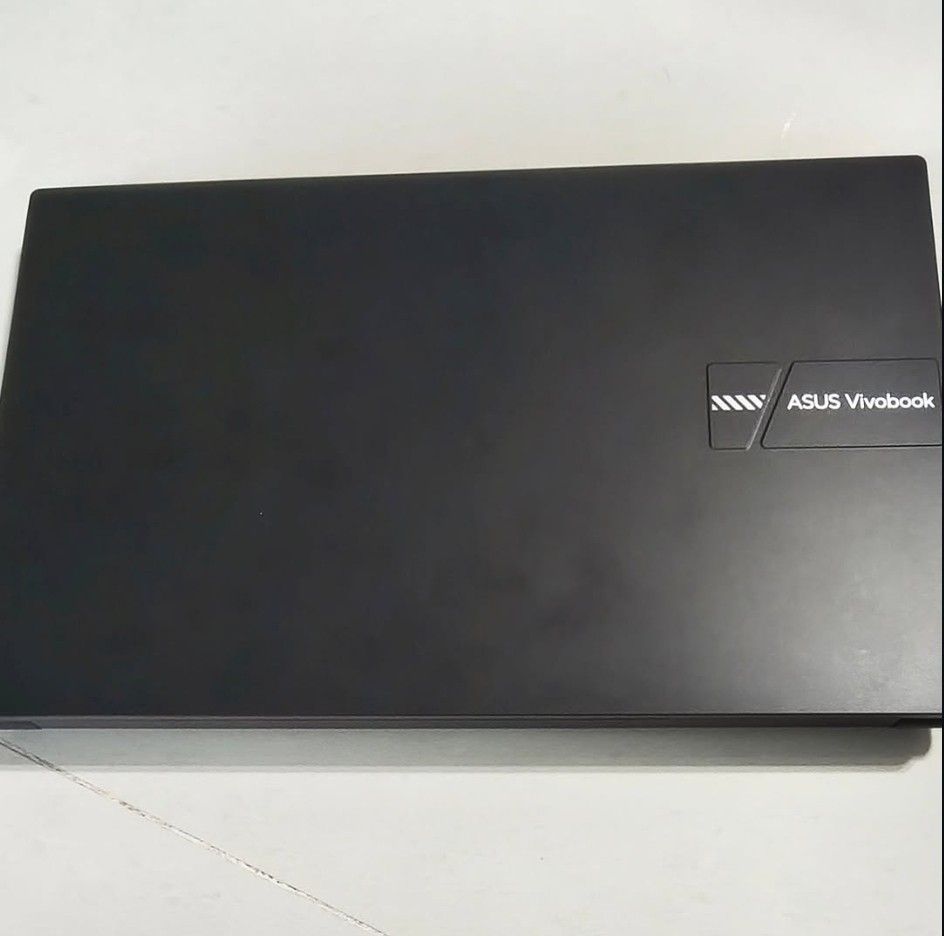 Brand New Asus Vivobook 15.6in