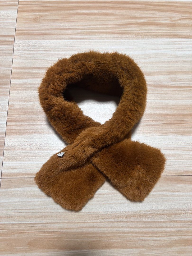 Brown Faux Fur Scarf (Category: Scarves) located in Manila. Submitted by jk2578 (Listing ID 1436227346, Image 1). Description: - Brown faux fur scarf - Soft and fluffy texture - Designed for warmth and style - Simple and elegant accessory - Solid color for versatile styling.