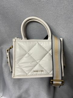 （分類：）位於 。 由 kjs92 提交（商品編號 1436154717，圖片 1）。簡介： 。