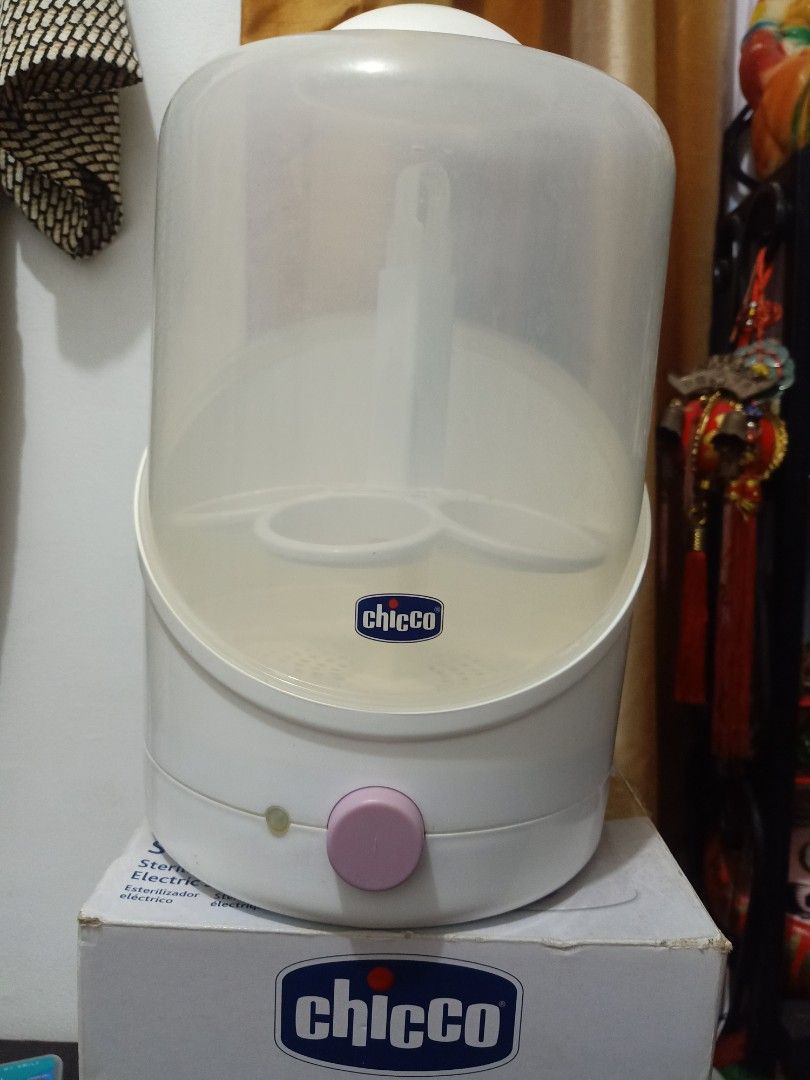 Chicco bottle sterilizer (Category: Breastfeeding & Bottle Feeding) located in Las Pinas. Submitted by the_recycle_shop (Listing ID 1436250634, Image 1). Description: Good working condition .