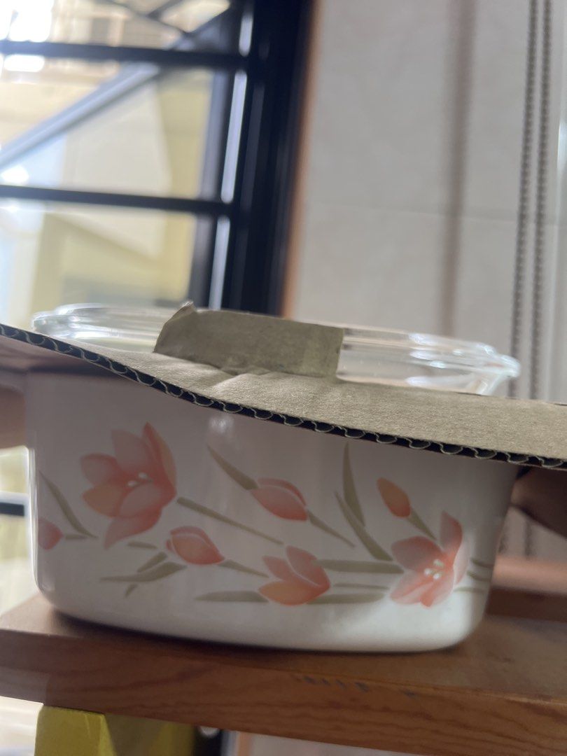 Corning ware 1.5L peach floral casserole445733685942691843
