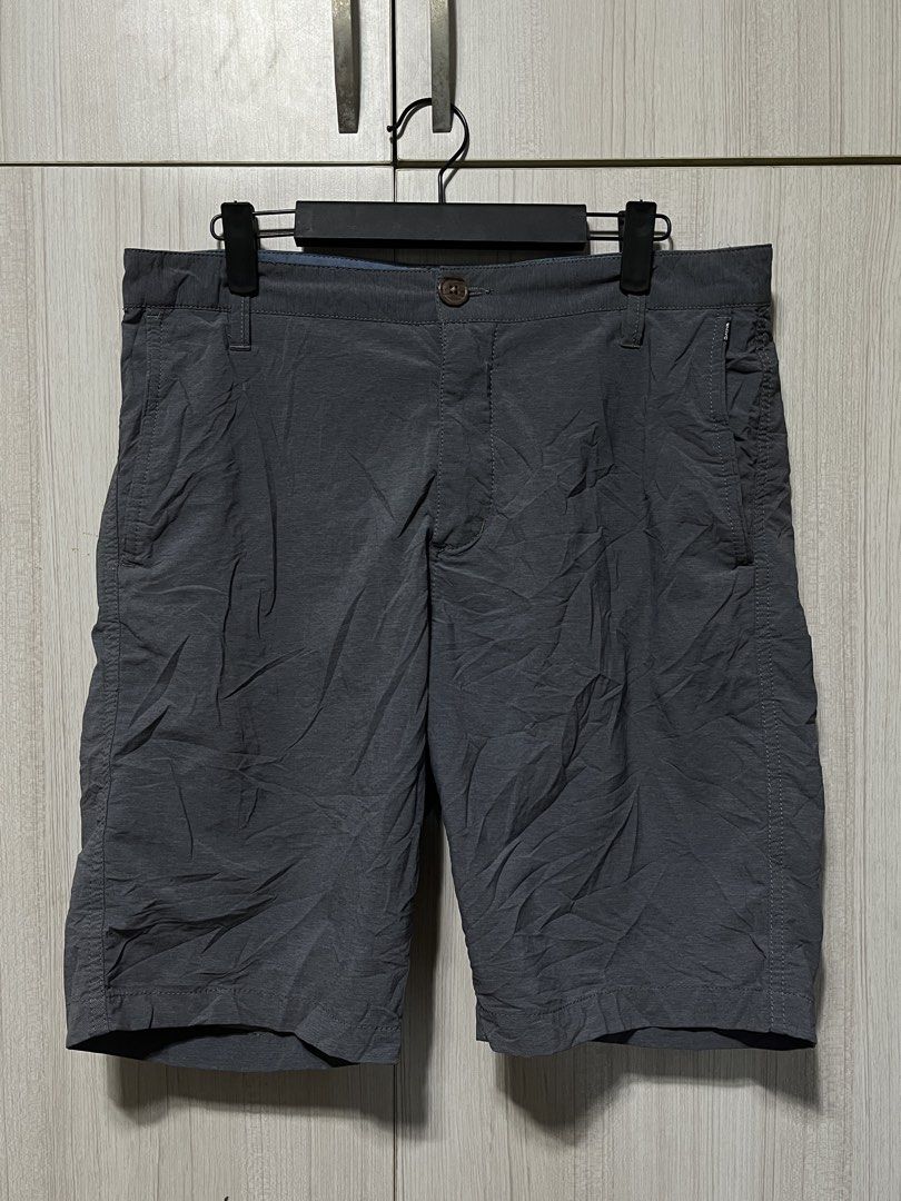 Dakine Gray Shorts Size 32 (Category: Shorts) located in Bulacan. Submitted by sef19 (Listing ID 1436208453, Image 1). Description: - Dakine Gray Shorts - Size: 32 - Features: Button closure, multiple pockets - Material: Lightweight, textured fabric - Suitable for: Casual wear - Details: Dakine logo on back pocket, Made in China.