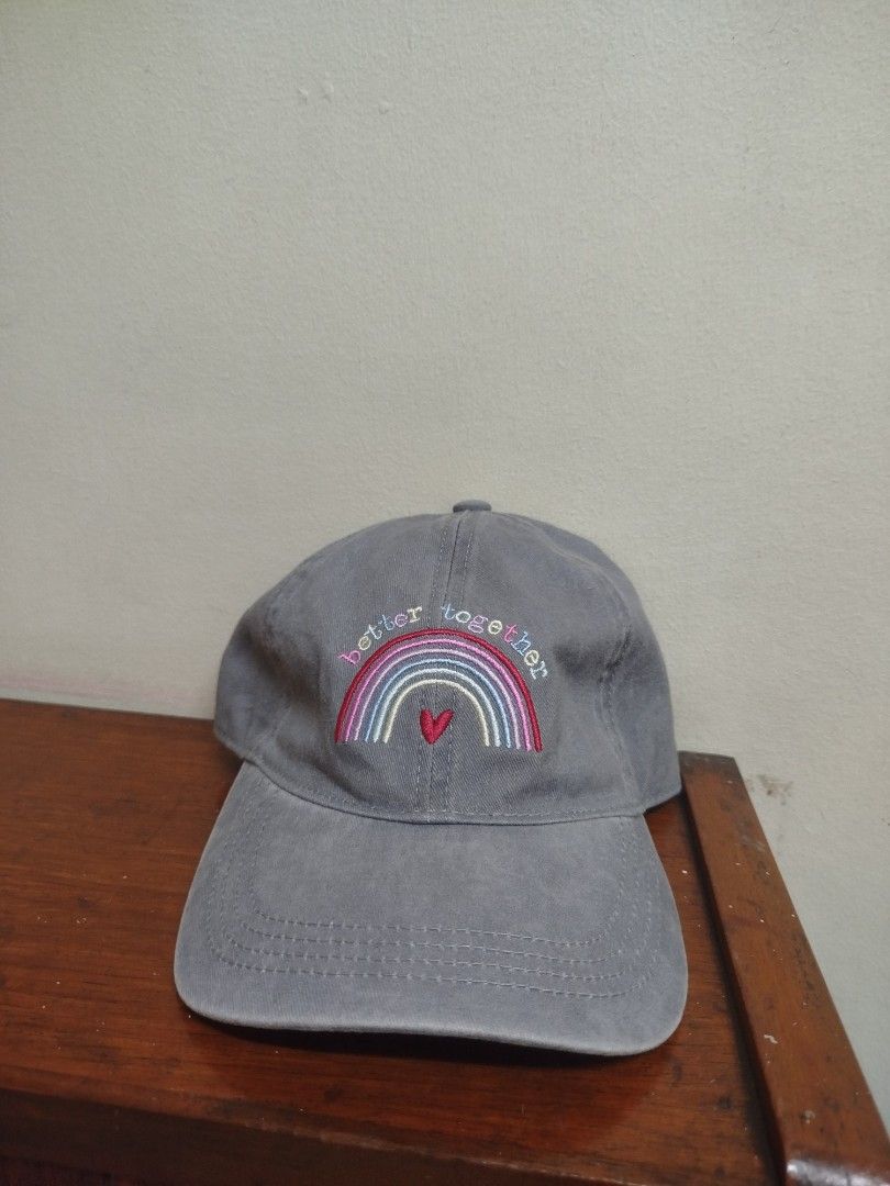 David and Young Better Together Hat (Category: Caps & Hats) located in Quezon City. Submitted by rorshack (Listing ID 1436117954, Image 1). Description: OSFM STRAPBACK NO ISSUE.