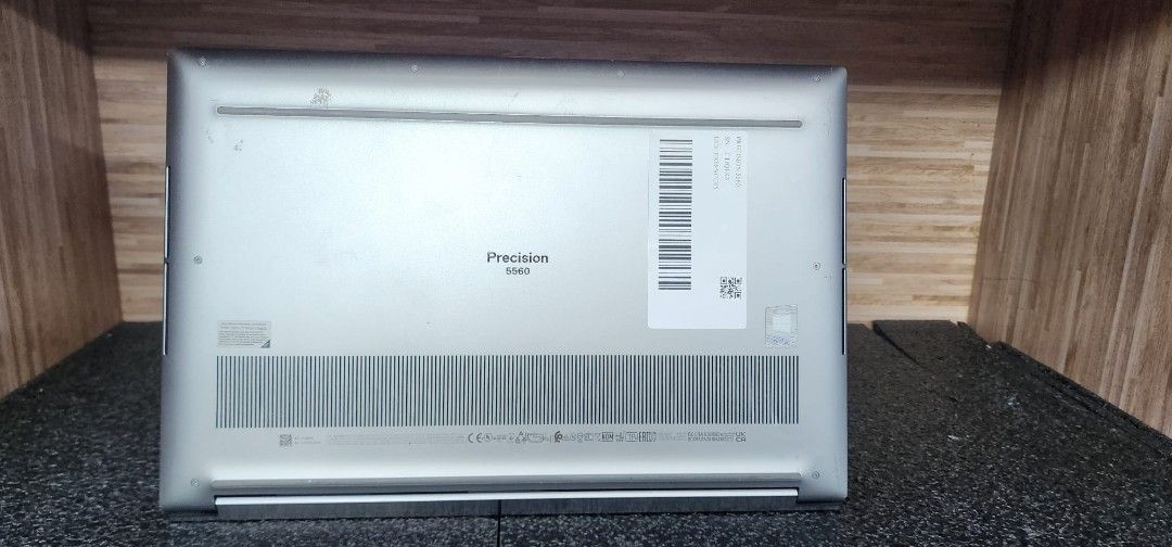 Dell Precision 5660 Laptop445928390630451203