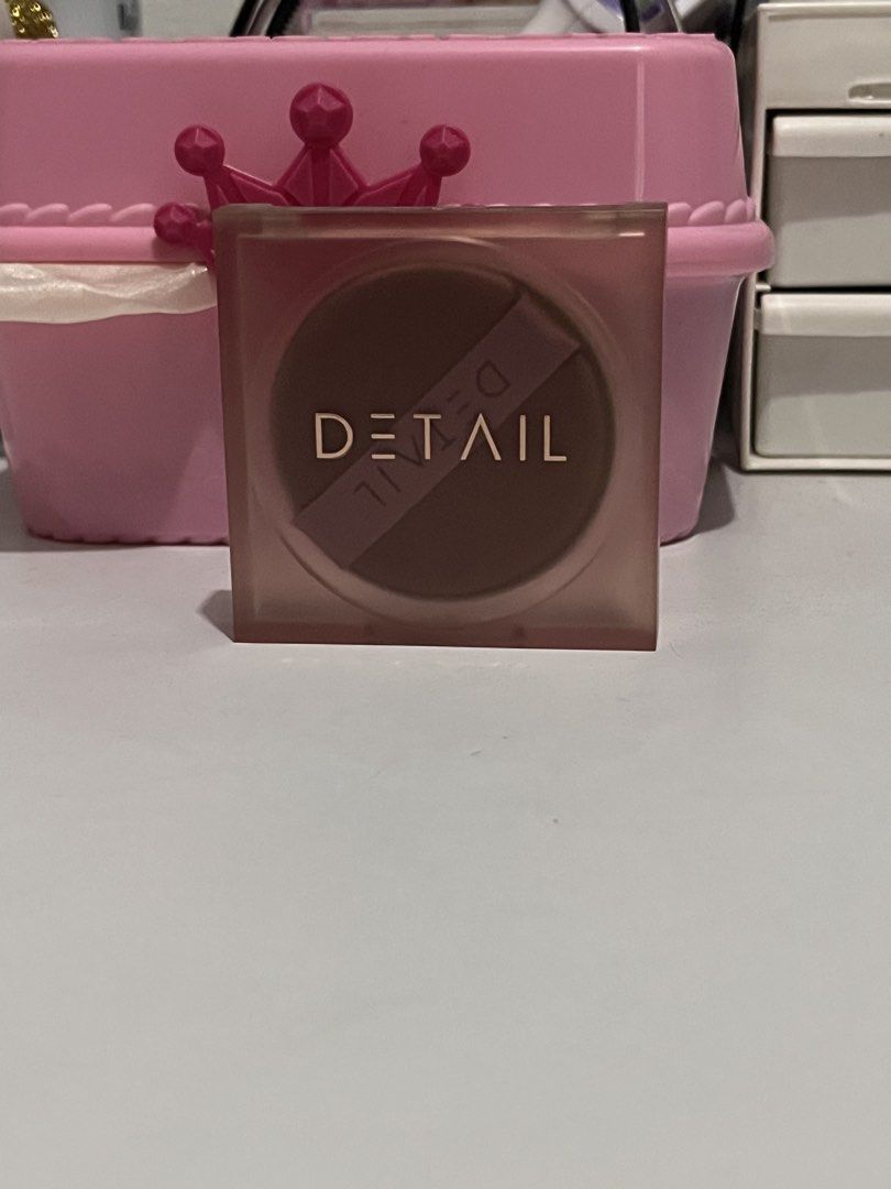 Detail Dream Skin Powder Foundation (Category: Makeup) located in Quezon City. Submitted by nichaulz (Listing ID 1436252621, Image 1). Description: — rfs: not my shade and mas prefer ko liquid foundation — used 2-3 times, tinry ko siya talaga a few times baka sakali magustuhan ko sa skintone ko pero sadly dark siya on my skin :( — no box na >< may bawas pa if sure buyer! — xsensi, bili kayo ng bago if ayaw ng used pls ^^ let’s not waste each othe
