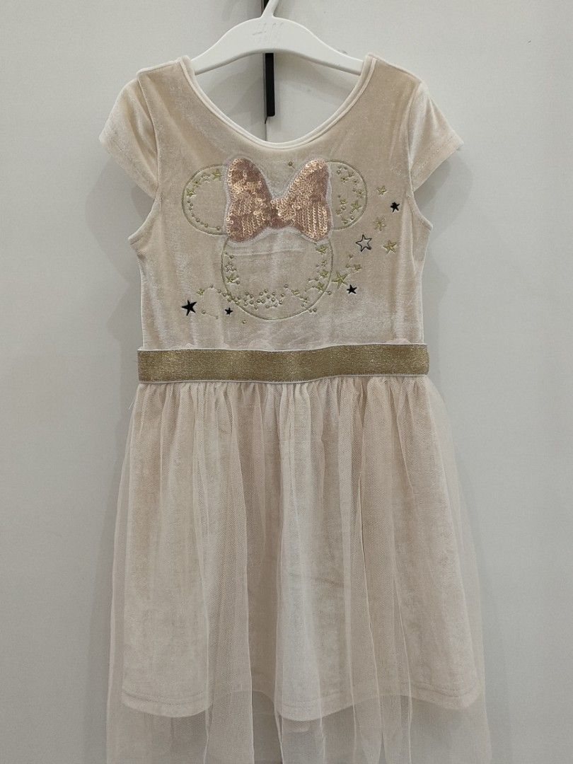✨Disney Cream Dress ✨ (Category: Babies & Kids Fashion) located in Tagaytay City. Submitted by thebigdeclutter (Listing ID 1436230079, Image 1). Description: 💯 LIKE NEW/BRAND NEW 📏 Length Size hanggang baba: 24inches 📏Stretch until 15inches 📏Relax 11.5inches 📷 Actual Photos Posted ♥️ USED ONCE FOR SCHOOL CHRISTMAS PARTY 😍Super Ganda in actual 🥰 ✅ FIT 4-6 💸P200 if madami kukunin💸 or ileless ko pa 🤗.