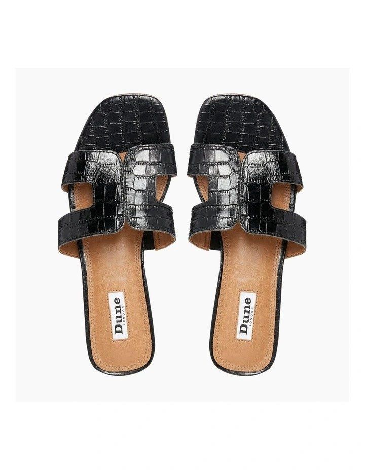 DUNE LONDON LOUPE SMART SLIDE MULE (Category: Flats & Sandals) located in Makati City. Submitted by luxuryfindsbylb (Listing ID 1436209823, Image 1). Description: 🥿 Dune London Loupe Smart Slide Mule 🏷️ Brandnew with box 🔖 size 37 💵 Orig price: 4,950 | Selling price: 1,200 🗯️ with flaw 💰 Price is slightly negotiable.
