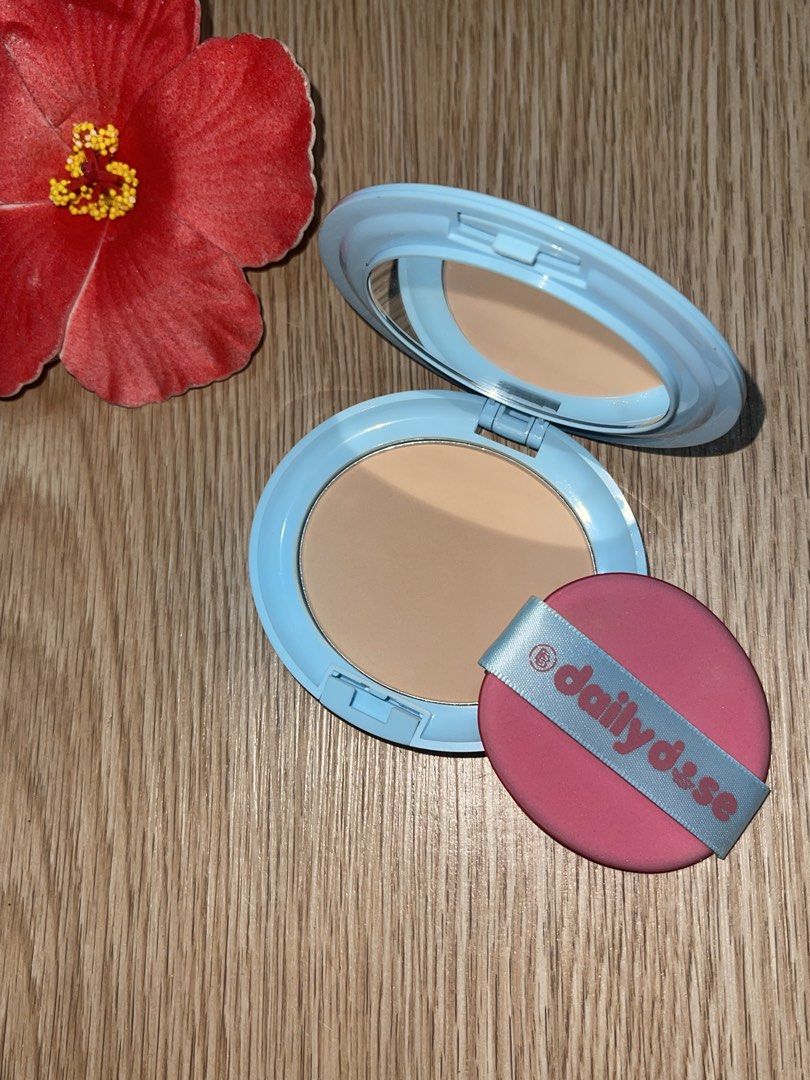EB Daily Dose Power Powder in Wheat (Category: Makeup) located in Caloocan City. Submitted by deejcortes (Listing ID 1436204248, Image 2). Description: Swatched Only. Never been used..