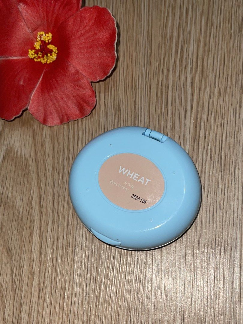EB Daily Dose Power Powder in Wheat (Category: Makeup) located in Caloocan City. Submitted by deejcortes (Listing ID 1436204248, Image 3). Description: Swatched Only. Never been used..