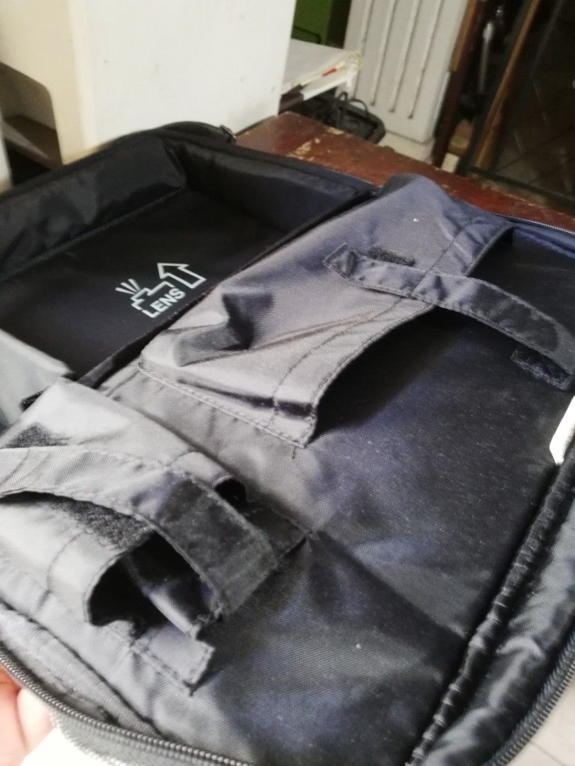 epson soft carrying case, 22cm x 40x 10 (Category: Other Sports Equipment and Supplies) located in Paranaque City. Submitted by 4thestate.surplusan (Listing ID 1436126369, Image 3). Description: soft carrying bag for lens.