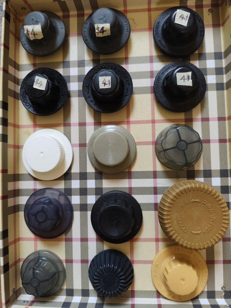 Fan Knobs (Assorted) (Category: Everything Else) located in Singapore. Submitted by mrkcl (Listing ID 1436162781, Image 1). Description: Lightly used assorted knobs for 16 inch fan starting from $3. Indicated $4 are for Mitsubishi, KDK/Panasonic/National & Mistral fans. The rest are for different brands of fans at $3 each Do bring your fan knob for comparison to be safe before dealing. No obligation at all if it doesn't fit. Meet at Blk 640 Bedok