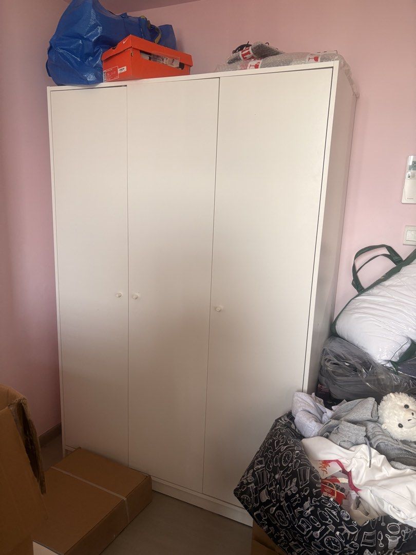 *FREE* IKEA Wardrobe