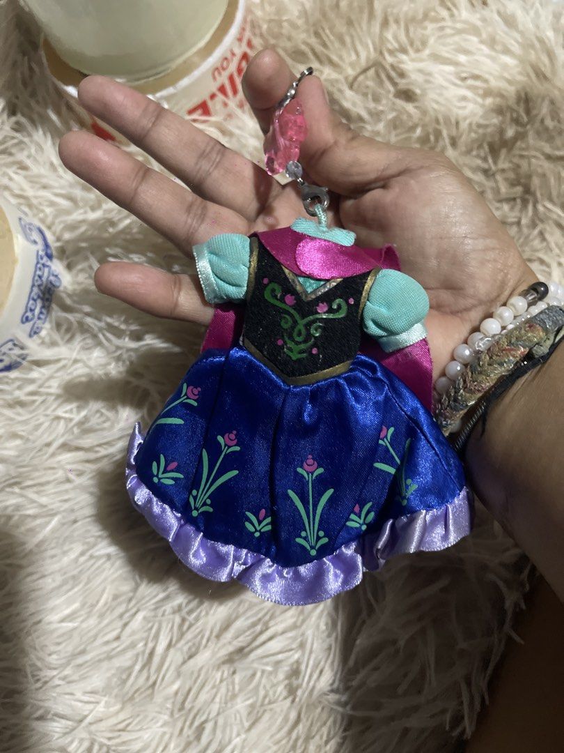 Frozen Anna Dress Keychain (Category: Character Goods) located in Muntinlupa City. Submitted by joanofarc1013 (Listing ID 1436101010, Image 3). Description: cut tag from japan auction.