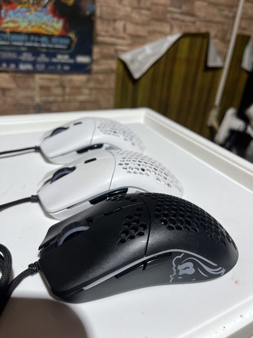 Glorious Model O/O- Wired (Category: Mouse & Mousepads) located in Quezon City. Submitted by alyxxz (Listing ID 1436251641, Image 1). Description: Wired Model O & Model O- No issue No box.