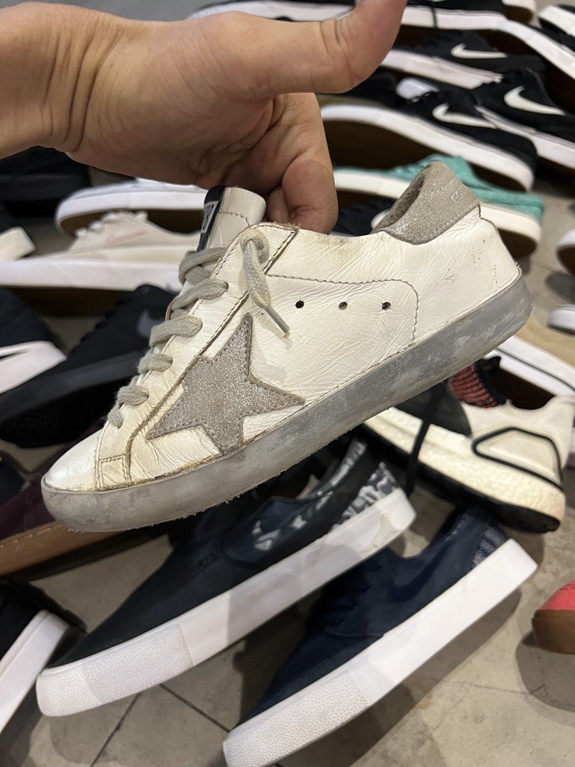 Golden Goose (Category: Sneakers & Footwear) located in Bacolod City. Submitted by novymae23 (Listing ID 1436137210, Image 2). Description: GGDB Superstar Size 35 Verygood Condition With Minor Sign Of Usage 100% Authentic.