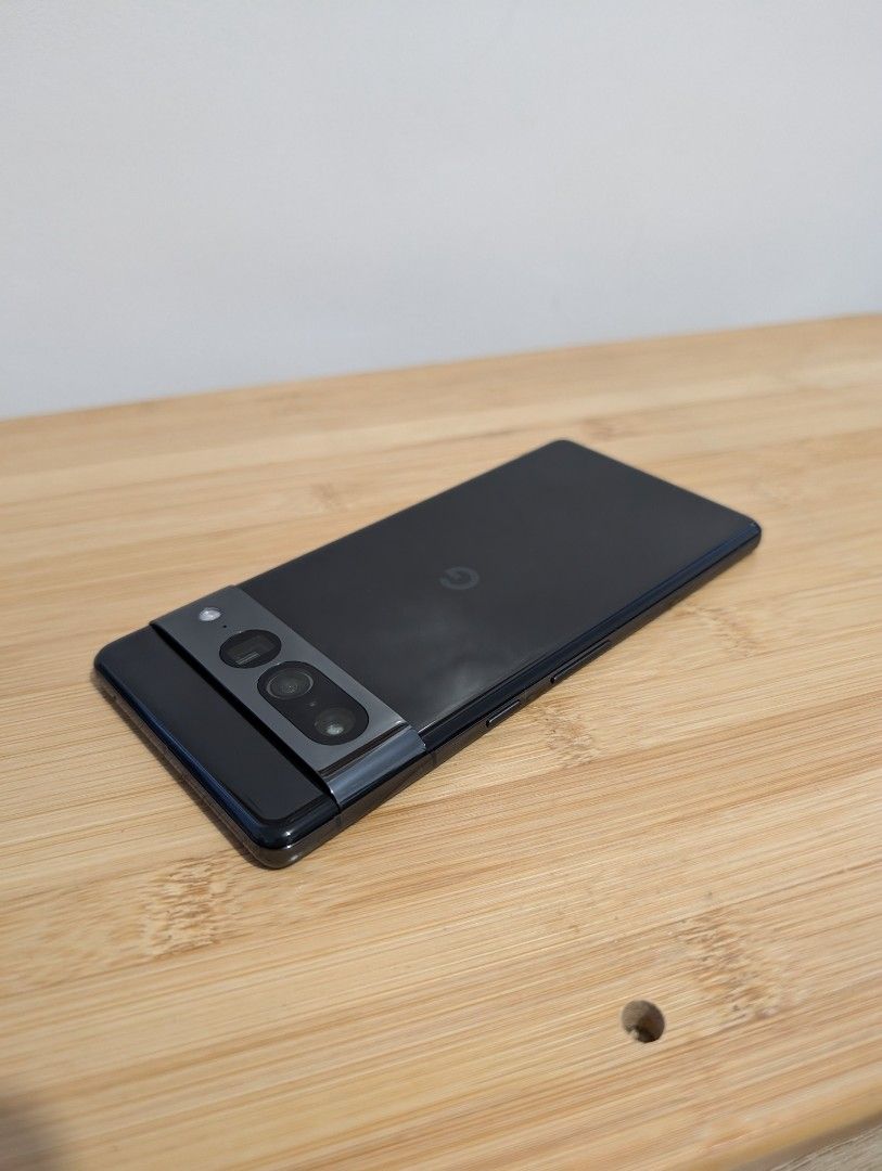 Google Pixel 7 Pro 128GB Obsidian, US – Light Use, ₱15,000 Fixed (Category: Google Pixel) located in Pasig City. Submitted by rtechupgrades (Listing ID 1436236532, Image 3). Description: Selling my Google Pixel 7 Pro (Obsidian, 128GB, US Variant). Bought June 2024 from GameXtreme (Lzd – with receipt) Original price: ₱25,995 Usage: Used as secondary/work phone only Very light usage (not daily driver) Condition: 9/10 – near mint No scratches (scree