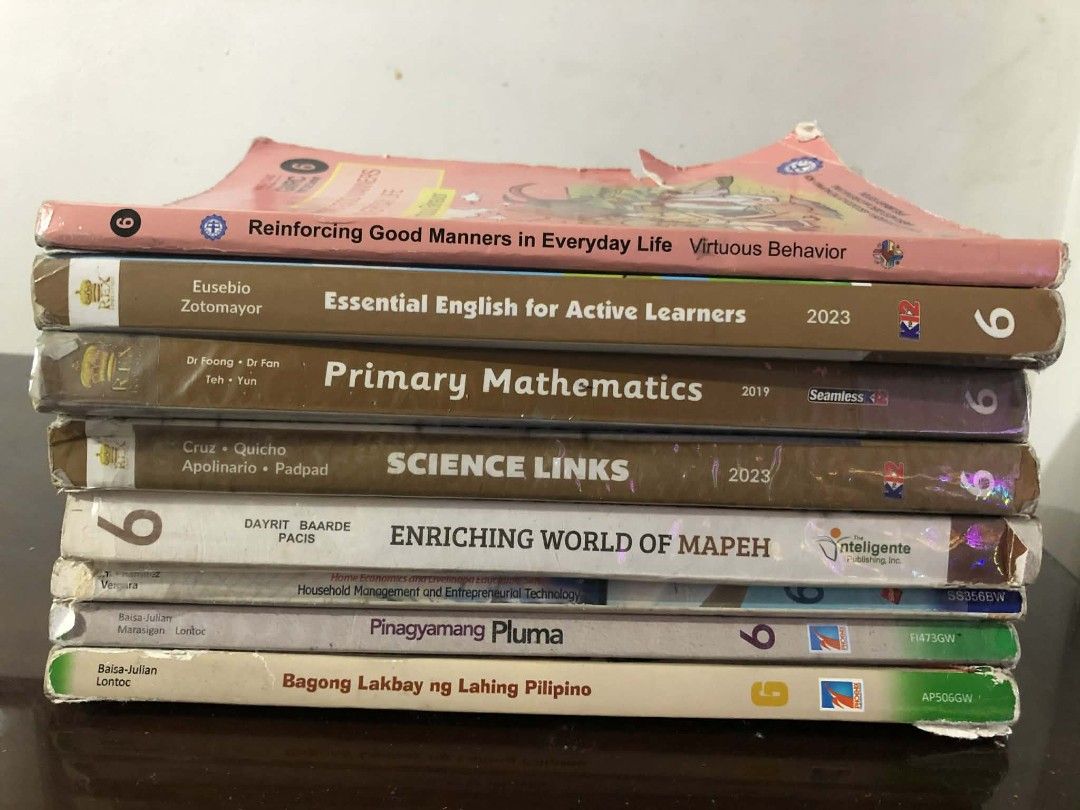 Grade 6 Textbooks (Category: Textbooks) located in Quezon City. Submitted by hersheejubilo (Listing ID 1436224217, Image 2). Description: - Grade 6 Textbook Set - Titles Included: - Enriching World of MAPEH - Essential English for Active Learners - Primary Mathematics - Science Links - Pinagyamang Pluma - Bagong Lakbay ng Lahing Pilipino - Reinforcing Good Manners in Everyday Life - Suitable for Grade 6 students. For Sale Pinagyamang Pluma Grade 