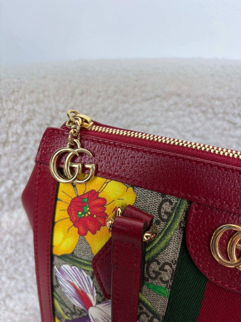 gucci ophedia gg flora pm (Category: Luxury Bags & Wallets) located in Quezon City. Submitted by luxuryamethystph (Listing ID 1436205653, Image 2). Description: gucci ophedia gg flora pm dustbag box strap ribbon.